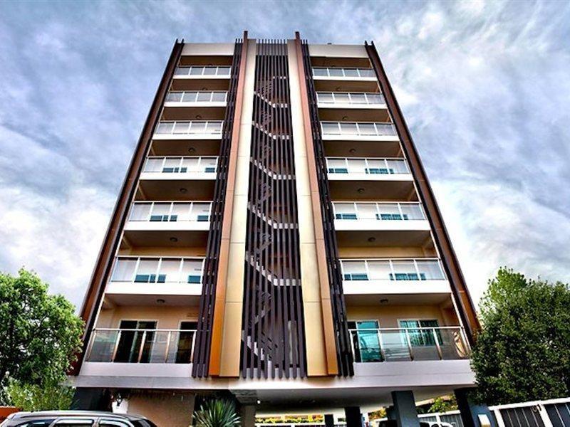 בנגקוק The Aim Sathorn Hotel מראה חיצוני תמונה