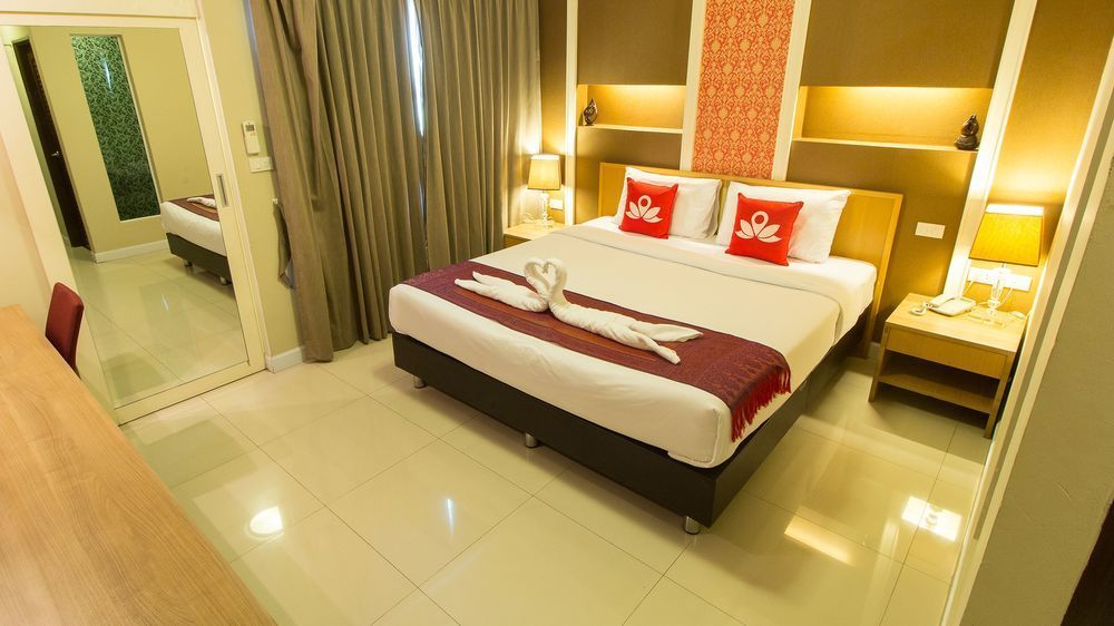 בנגקוק The Aim Sathorn Hotel מראה חיצוני תמונה