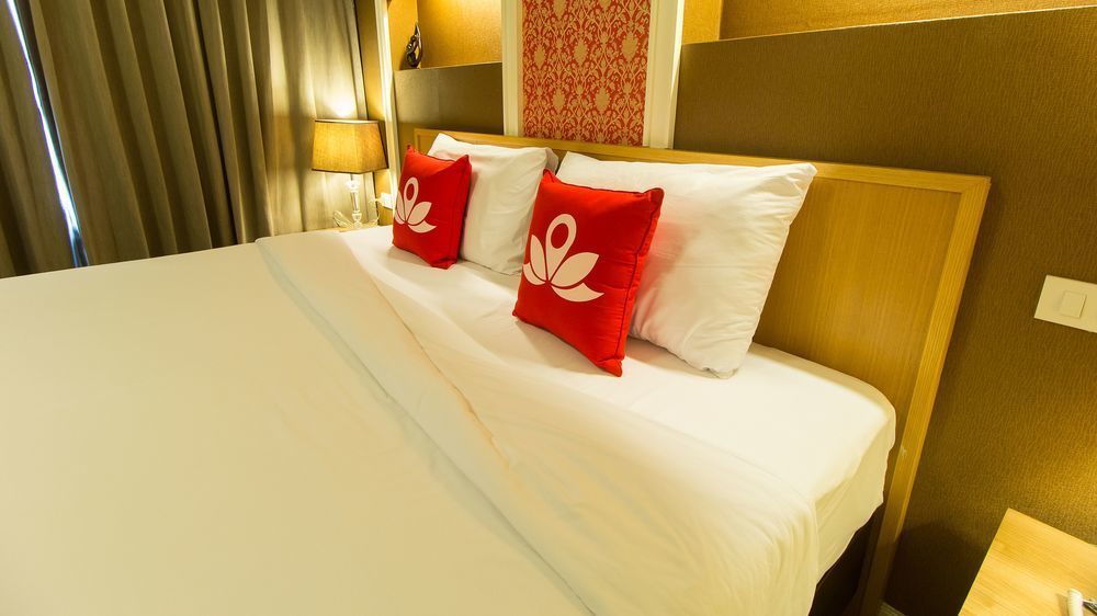 בנגקוק The Aim Sathorn Hotel מראה חיצוני תמונה