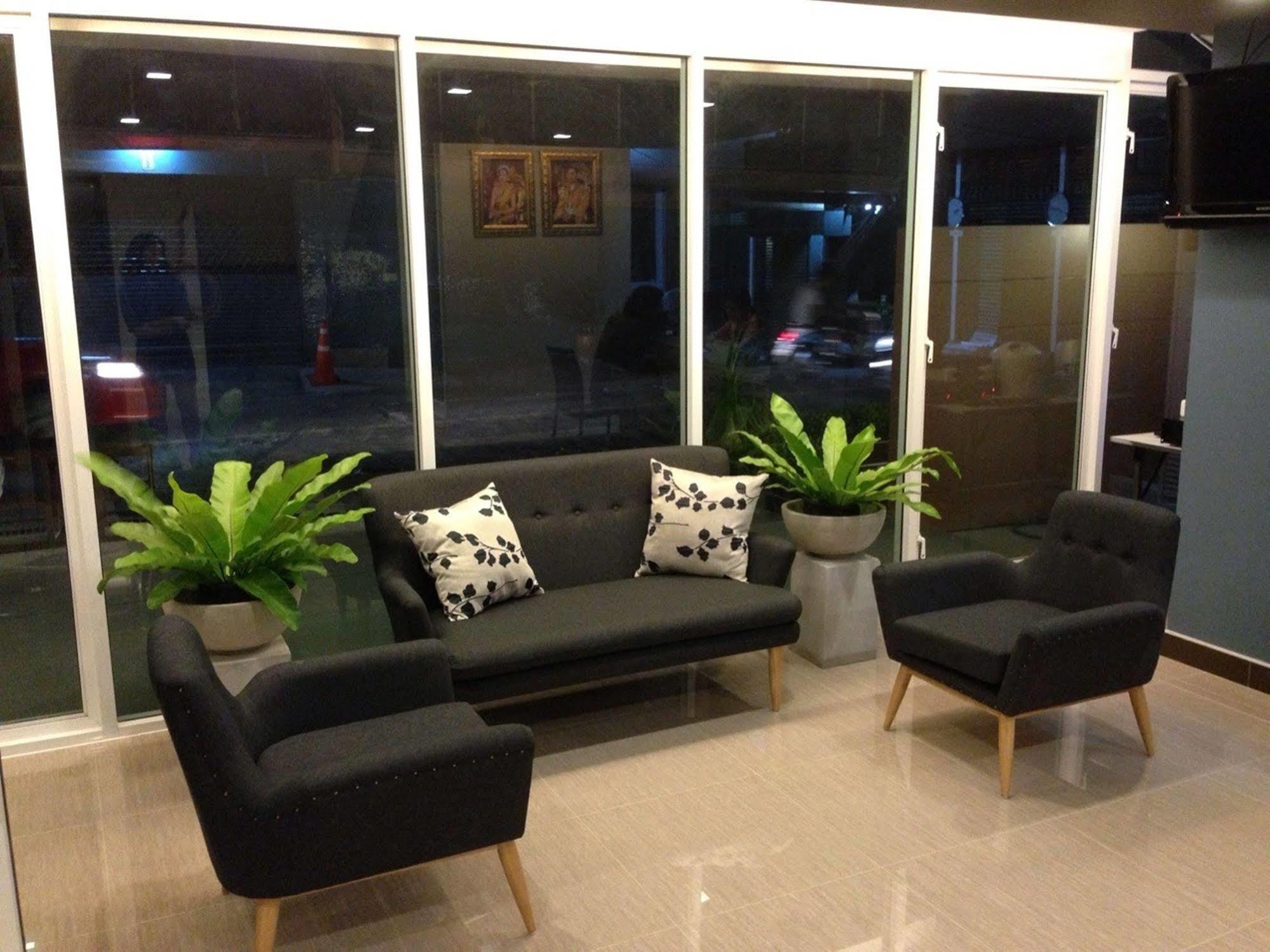 בנגקוק The Aim Sathorn Hotel מראה חיצוני תמונה