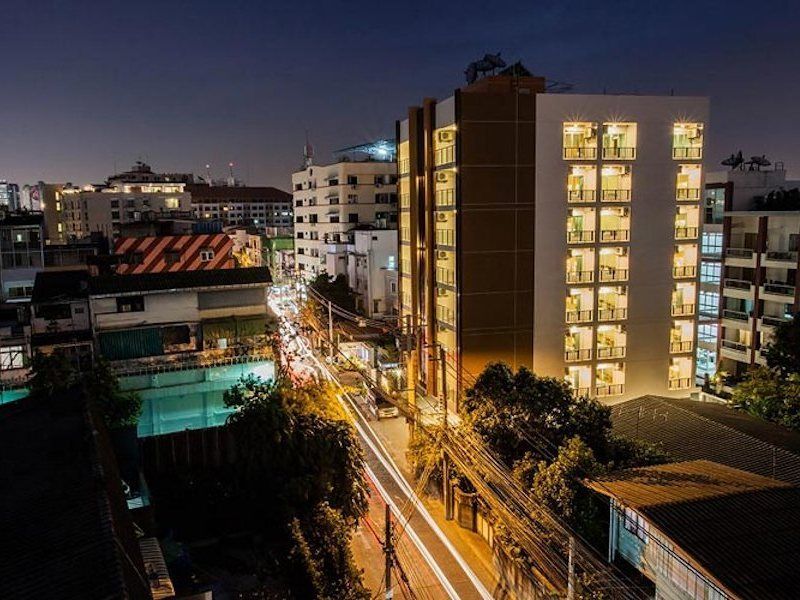 בנגקוק The Aim Sathorn Hotel מראה חיצוני תמונה